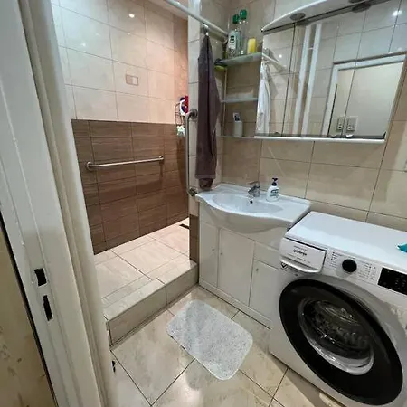 Apartment Ticha Lokalita, Len 2 Km Od Centra Mesta. *